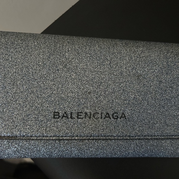Balenciaga card wallet. Sparkle silver, very eye catching. One minor scratch - Picture 1 of 5